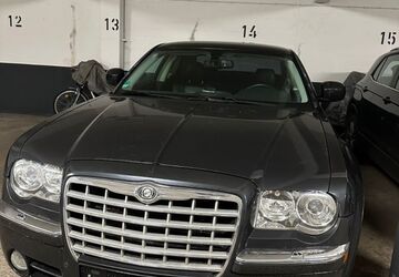 Chrysler 300C 249.340 km 7.000 &euro; Essen 45355