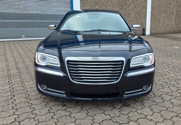Chrysler 300C 198.000 km 11.699 &euro; Moers 47441