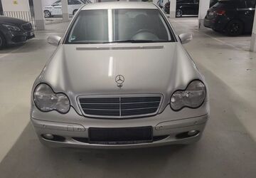 Mercedes-Benz C 220 150.000 km 2.400 &euro; Essen 45326
