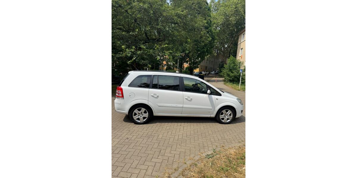 Opel Zafira 210.000 km 2.300 &euro; Essen 45144