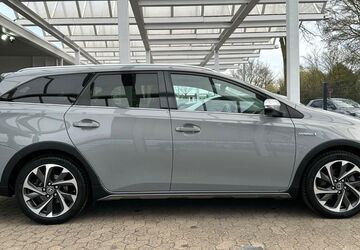 Toyota Auris Touring Sports 148.000 km 16.950 &euro; Dinslaken 46539