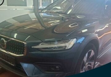 Volvo V60 Cross Country 47.152 km 36.980 &euro; Essen-Kray 45309