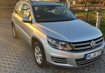 VW Tiguan 247.000 km 8.999 &euro; Velbert 42551