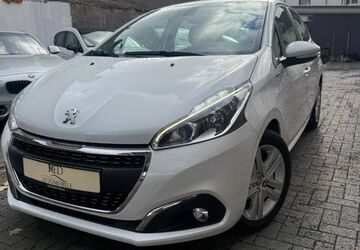 Peugeot 208 97.000 km 6.600 &euro; ESSEN 45326