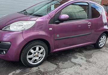 Peugeot 107 99.000 km 2.900 &euro; Oberhausen 46149