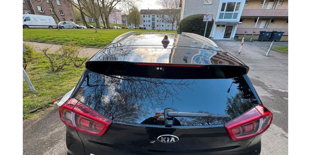 Kia Niro 90.119 km 16.300 &euro; Essen 45147