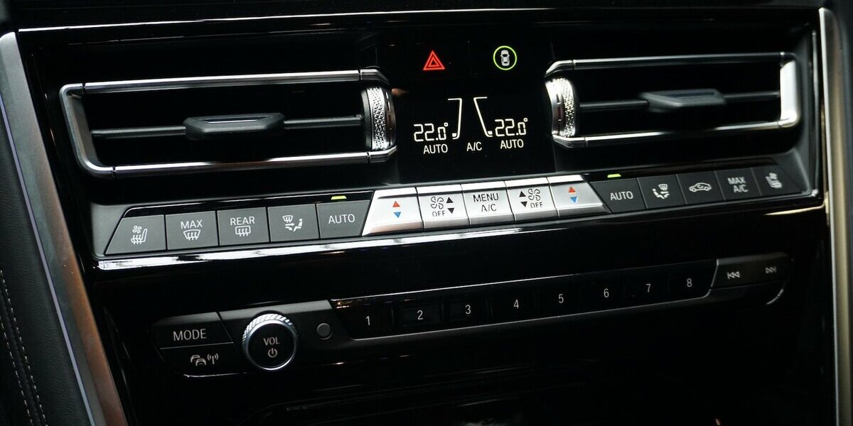 BMW M850 xDrive HuD 360° Laser Individual HA-Lenk 14.840 km 75.900 &euro; Wuppertal 42327