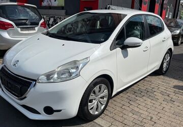 Peugeot 208 83.000 km 4.500 &euro; Essen 45143