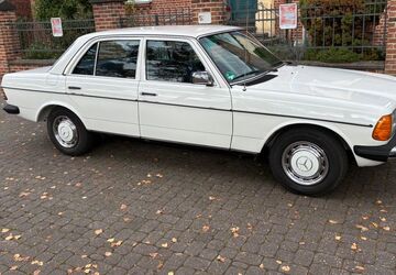 Mercedes-Benz 240 274.000 km 13.999 &euro; Moers 47441