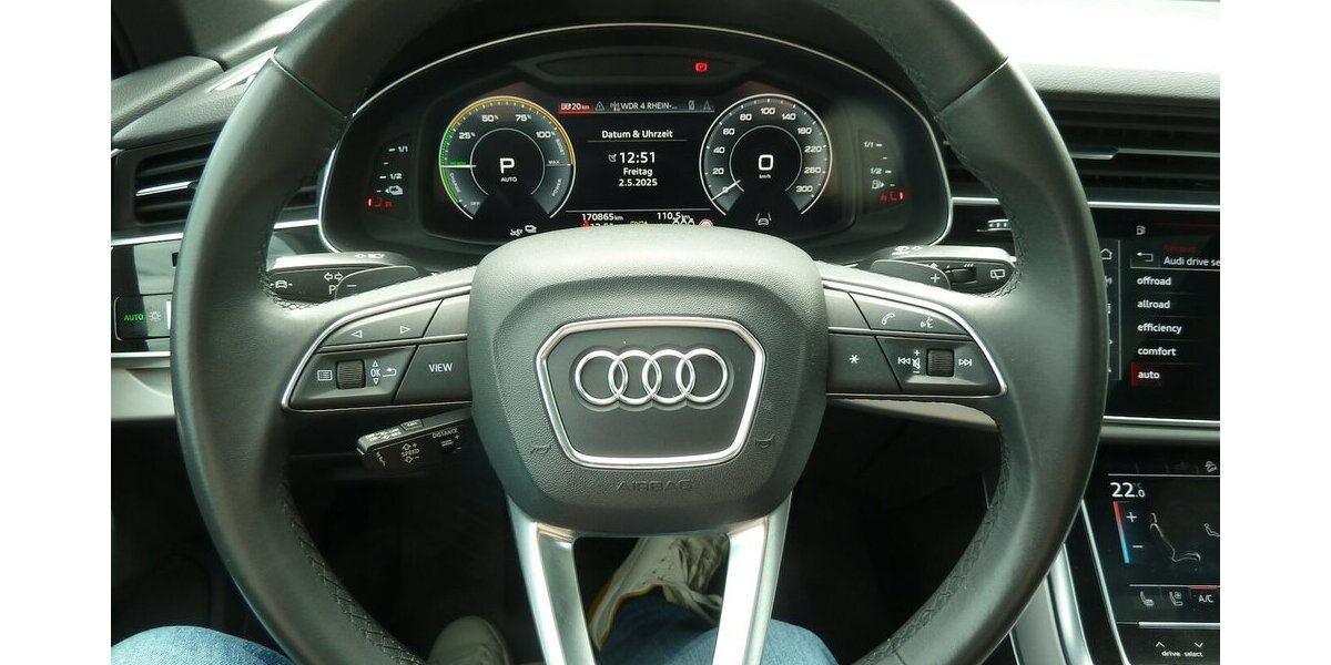 Audi Q7 55e TFSI Quattro Leder Matrix Panorama Air 170.000 km 34.900 &euro; Ratingen 40885