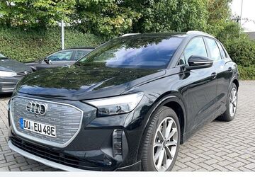 Audi Q4 e-tron 9.990 km 52.750 &euro; Duisburg 47178