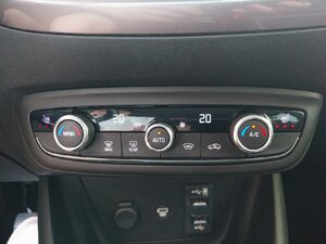 Opel Crossland X Ultimate HEADUP SHZ LHZ Klimaaut. KAM 85.190 km 11.480 &euro; HAAN 42781