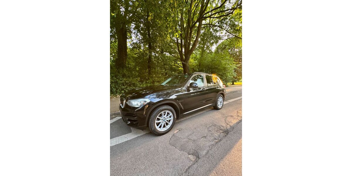 BMW X3 174.700 km 18.900 &euro; Essen 45136