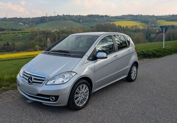 Mercedes-Benz A 180 92.000 km 6.850 &euro; Essen 45239