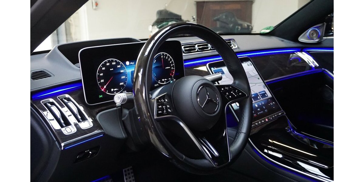 Mercedes-Benz S 580 e 4M AMG HA-Lenk.Exkl. Fond TV 4D NP209.- 29.580 km 114.800 &euro; Wuppertal 42327