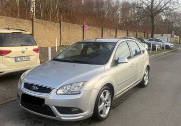 Ford Focus 213.000 km 2.000 &euro; Essen 45143