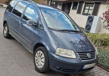 VW Sharan 295.000 km 1.199 &euro; Essen 45329