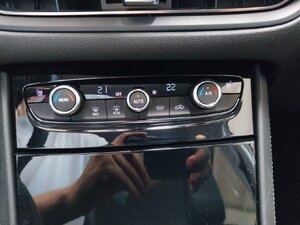 Opel Grandland X Elegance NAVI CARPLAY SHZ MATRIX ACC E 62.053 km 22.930 &euro; HAAN 42781