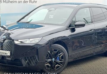 BMW iX 21.877 km 51.880 &euro; Mülheim an der Ruhr 45478