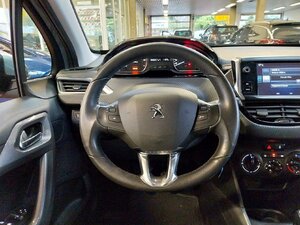 Peugeot 2008 Active Pano SHZ Klima PDC 68.099 km 8.290 &euro; HAAN 42781