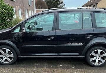 VW Touran 216.767 km 3.898 &euro; Voerde (Niederrhein) 46562
