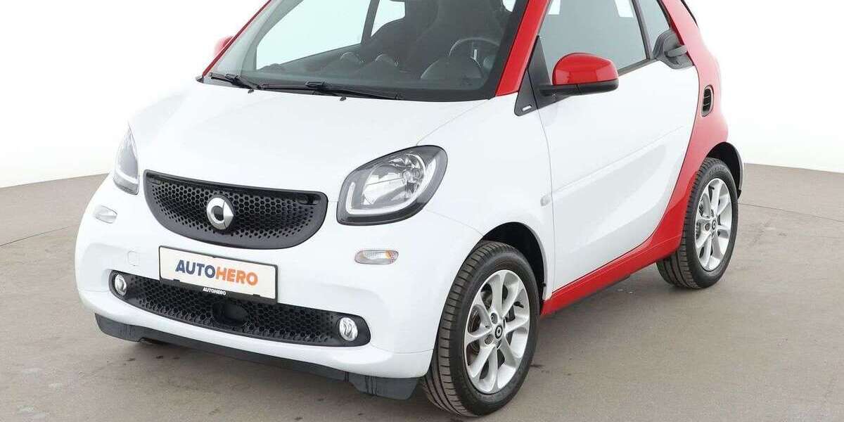 Smart forTwo 24.627 km 18.140 &euro; Essen 45141