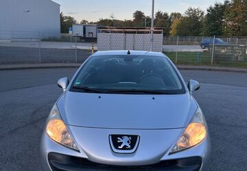 Peugeot 207 110.000 km 2.600 &euro; Bottrop 46238
