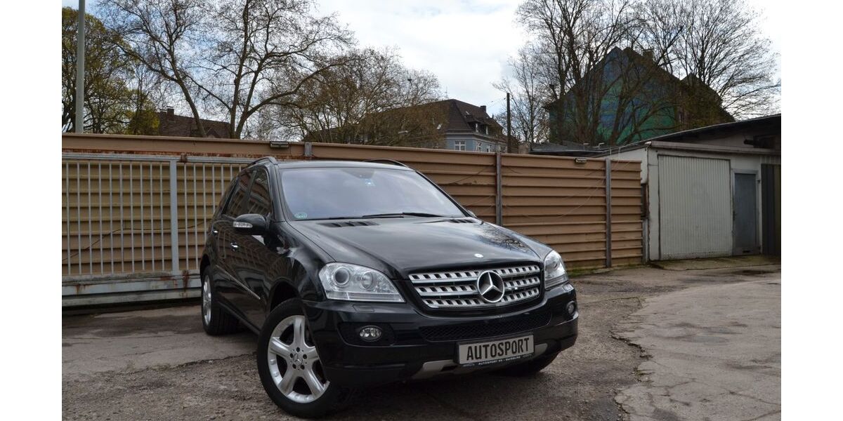 Mercedes-Benz ML 320 70.882 km 21.950 &euro; Duisburg 47166