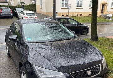 Seat Leon 112.000 km 6.899 &euro; Recklinghausen 45657