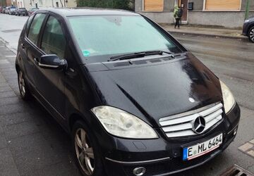 Mercedes-Benz A 170 268.522 km 800 &euro; Essen 45307
