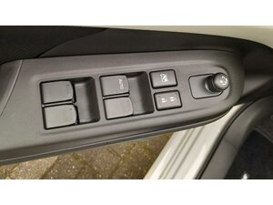 Suzuki Swift 1.2 Dualjet Hybrid 61 kW Comfort SHZ AIRPLAY 1.800 km 21.690 &euro; HAAN 42781