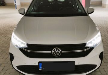 VW Taigo 25.651 km 17.300 &euro; Essen 45145