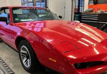 Pontiac Firebird 144.466 km 9.990 &euro; Bochum 44866