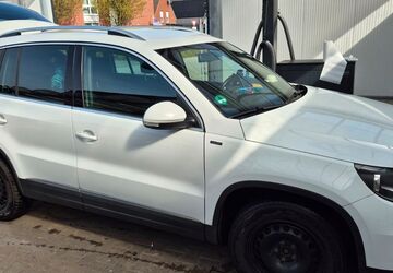 VW Tiguan 259.300 km 9.000 &euro; Dorsten 46286