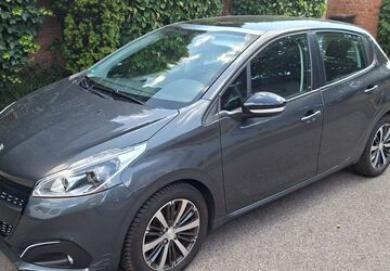 Peugeot 208 62.000 km 6.890 &euro; Essen 45359