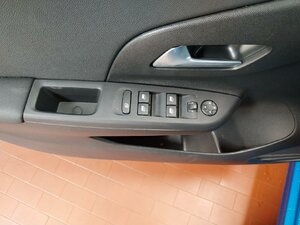 Opel Corsa YES 5.858 km 22.490 &euro; HAAN 42781