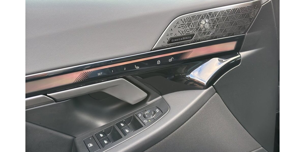 BMW i5 40e M-Sport Pro Pano B&W 360° HuD Comfortsitz 61.726 km 46.900 &euro; Wuppertal 42327