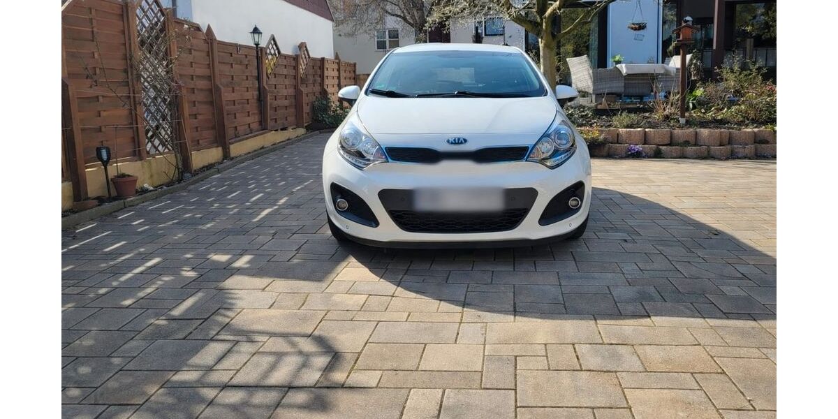 Kia Rio 98.450 km 7.500 &euro; Essen 45355