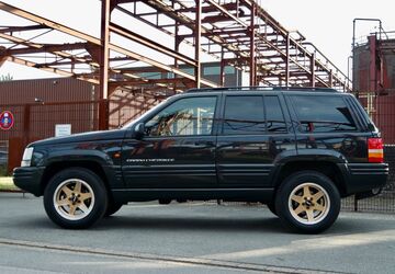 Jeep Grand Cherokee 182.000 km 15.500 &euro; Bochum 44795
