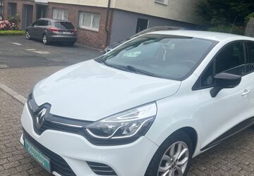 Renault Clio 88.000 km 7.999 &euro; Essen 45147