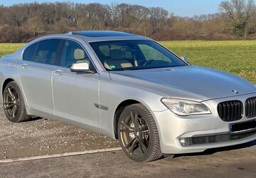 BMW 740 128.000 km 19.300 &euro; Moers 47441