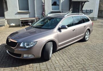 Skoda Superb 122.000 km 9.500 &euro; Haan 42781