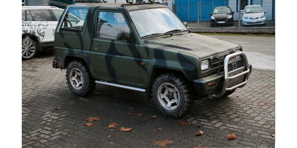 Daihatsu Rocky/Fourtrak 42.770 km 4.790 &euro; Dorsten 46282