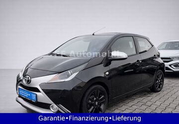 Toyota Aygo (X) 76.000 km 7.900 &euro; Recklinghausen 45661