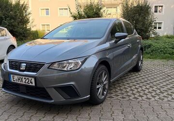 Seat Ibiza 93.000 km 8.499 &euro; Essen 45356