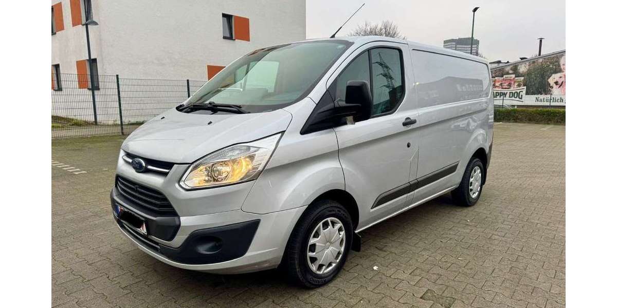 Ford Transit Custom 214.000 km 8.690 &euro; Essen 45139