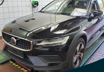 Volvo V60 Cross Country 37.991 km 33.950 &euro; Essen-Kray 45309