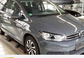 VW Touran 66.998 km 24.880 &euro; Duisburg 47059
