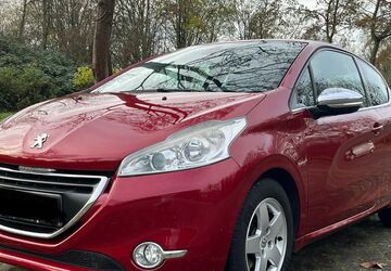 Peugeot 208 136.700 km 4.444 &euro; Duisburg 47169