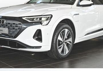 Audi Q8 e-tron 18.995 km 39.750 &euro; Duisburg 47178